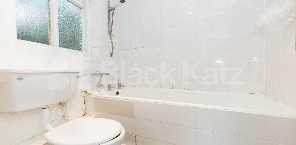 			Studio Apartment, 1 bath, 1 reception Studio			 Cromwell Avenue, Highgate